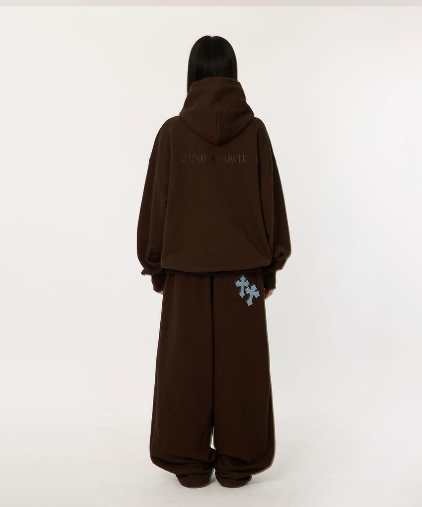 BOUNDARY Twin Crossbody Patch Long Sweatpants [Brown]