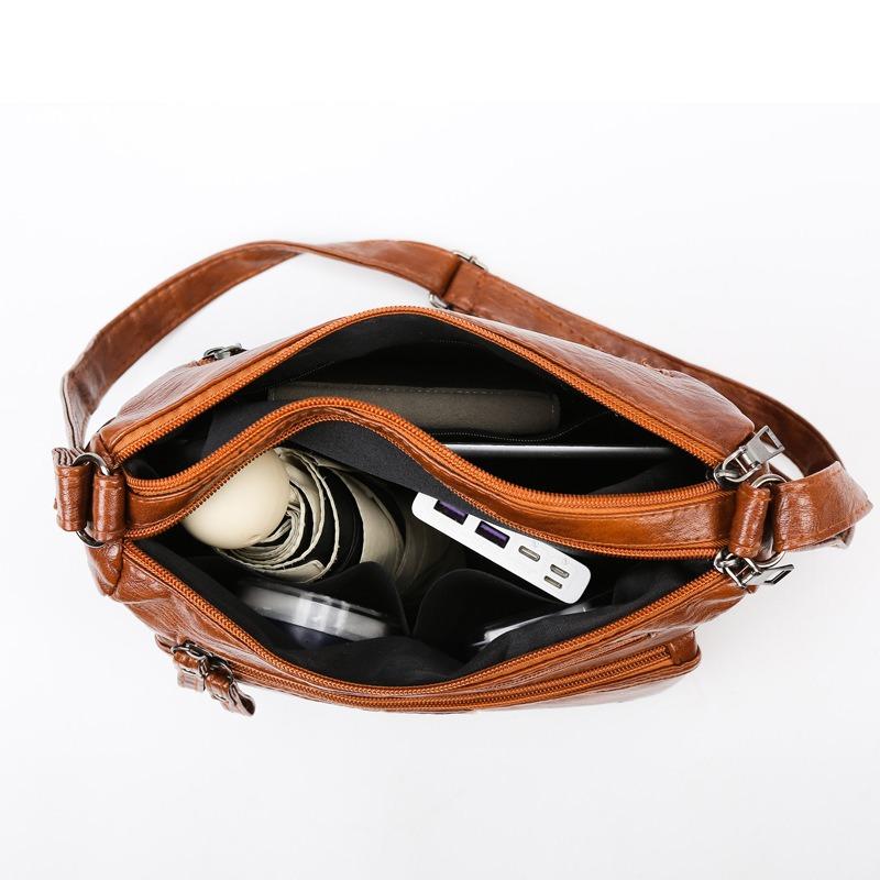 New fashionable versatile women's bag medium mother bag large capacity shoulder messenger bag soft leather backpack women