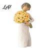 Decorative Bouquet Figurine Girl Holding Resin Figurine Faceless Lady Statue Romantic Desktop Ornament for Flower Statue Living Room Bedroom