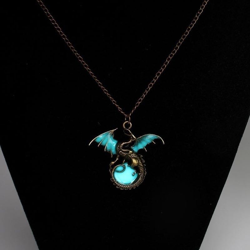 2023 Fashion Retro Luminous Fairy Dragon Luminous Pendant Necklace Magic Steampunk Exquisite Gift Raw Crystal Jewelry Gifts