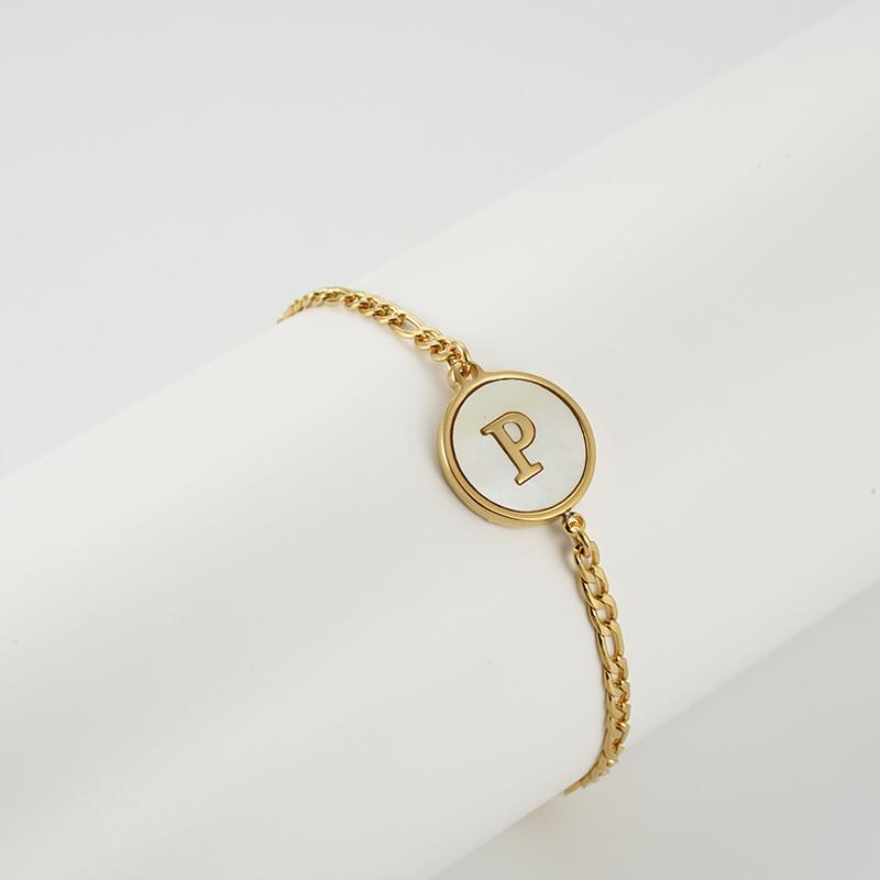 Pulsera Redonda de Acero Inoxidable 18K Europea con Letra para Mujer - Joyería de Mano Moderna y Elegante