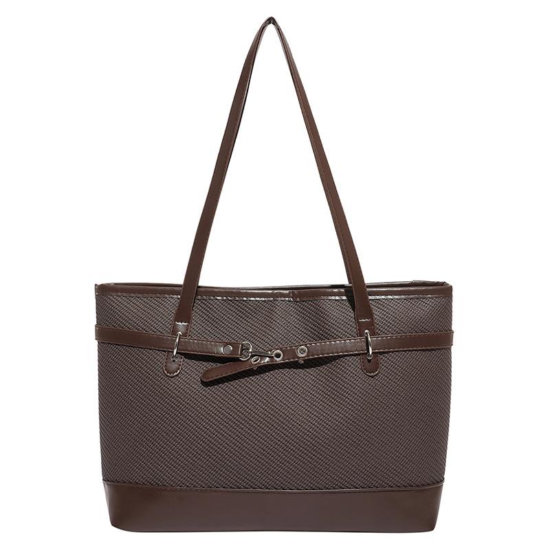 

Winter new personalized fashion niche design versatile casual simple texture shoulder handbag