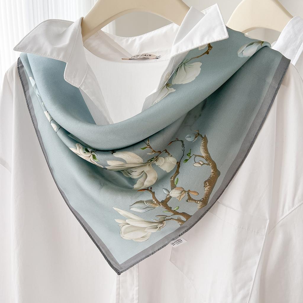 111 Mulberry Silk 71 * 71cm Silk Silk Scarf Female Magnolia Print Commuter Temperament Silk Scarf for Mother Gift