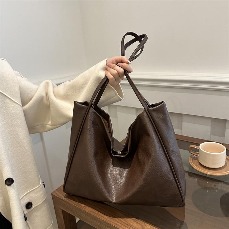 Minimalist And Modern Pu Tote Bag For Women In Brown With Generous Space Perfect For Use Daily