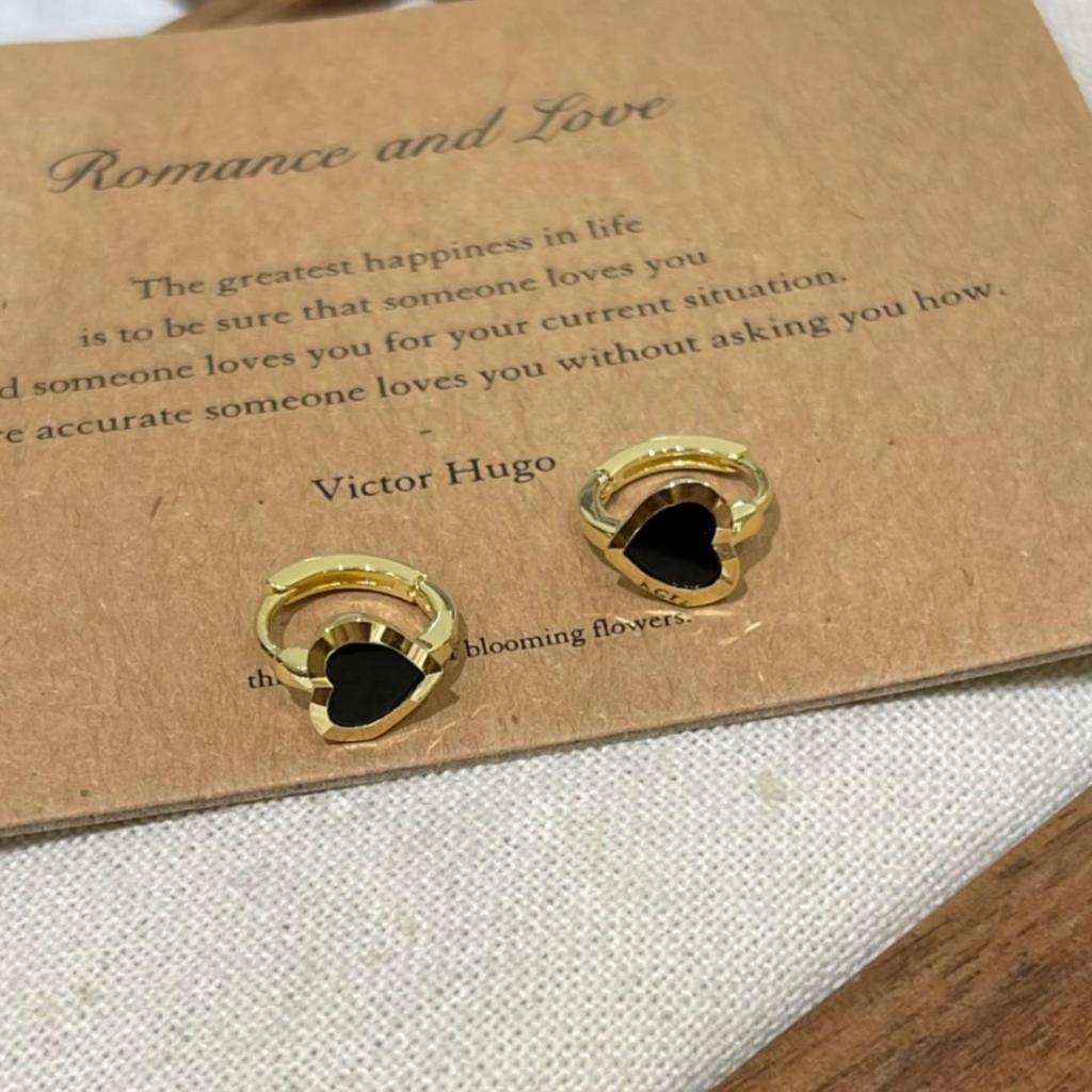 Elegant Small Black Heart Earrings for Women – Versatile, High-End Design