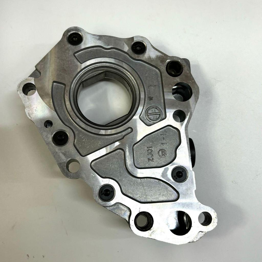 Z622 14100 Engine Oil Pump for 2009 Ford Fiesta 1.5