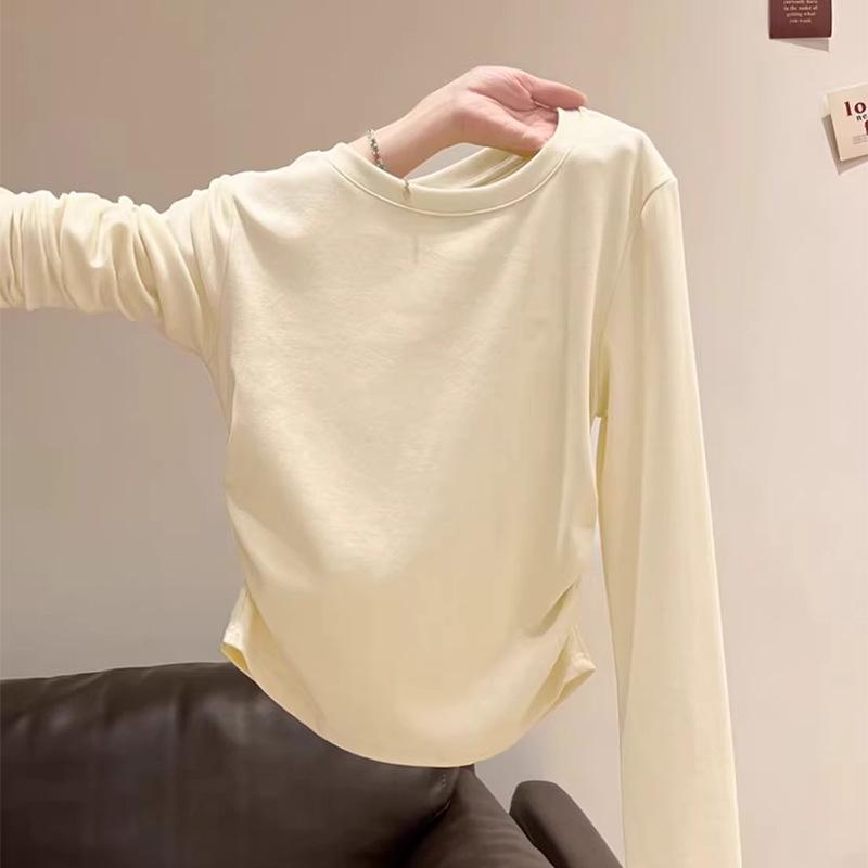 A New Irregular Off-the-shoulder T-shirt for Women In Spring and Autumn with A Cinched Waist and Pleated Design