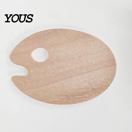 Fine Art Mixing Board Wooden Paint Palette with Thumb Hole for Oil, Acrylic, Durable Artist Tray Watercolor Painting, Oval-Shaped Wood Artists