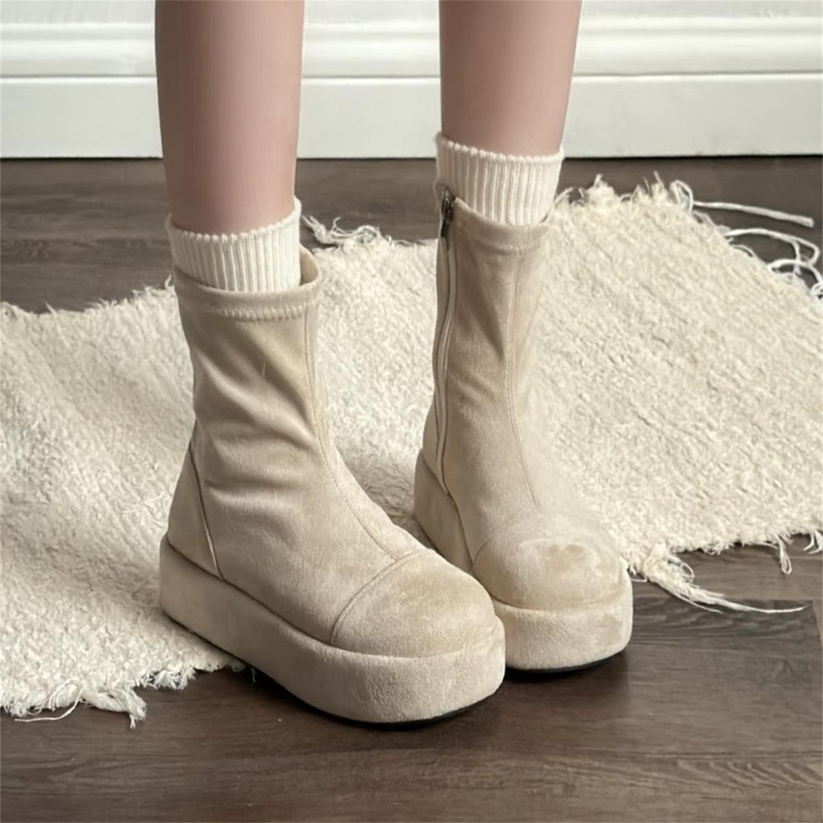 

Korean white thick-soled round-headed short boots, small height-increasing and thin Martin boots. 40 абрикосовий