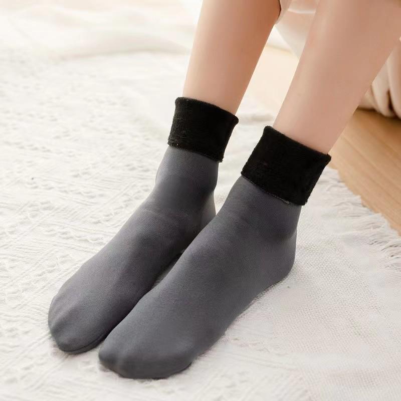 Men's and Women's Fleece-Lined Mid-Calf Maternity Socks - Warm, Thick, Cold-Resistant for Autumn and Winter