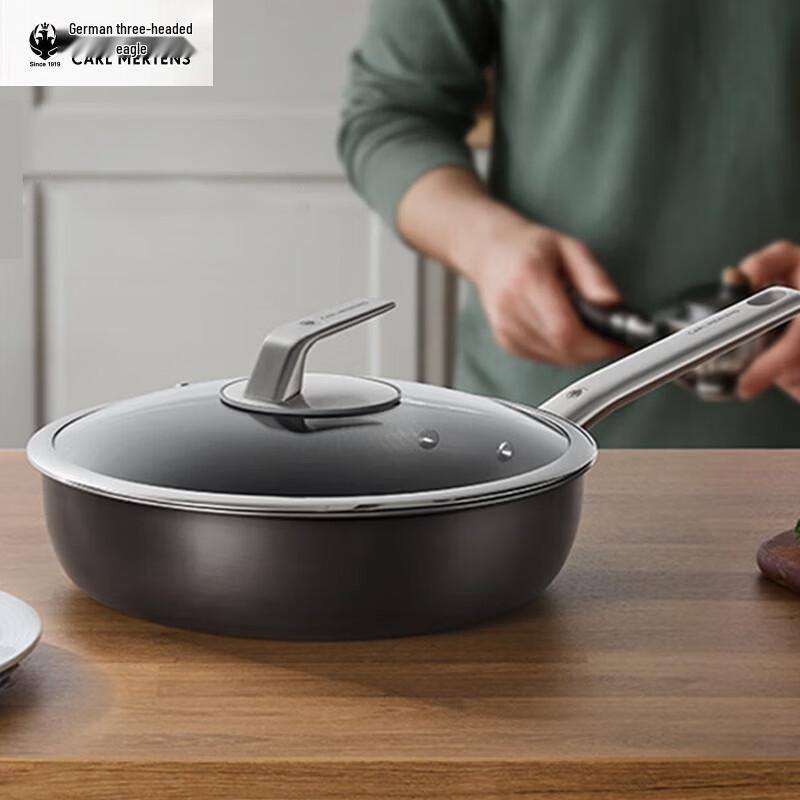 

Титановая антипригарная сковорода с трехглавым орлом