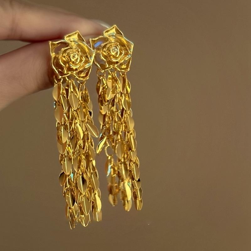 Серьги-кисточки с длинными розами из металла «серебряная игла», изысканные серьги, серьги с характером