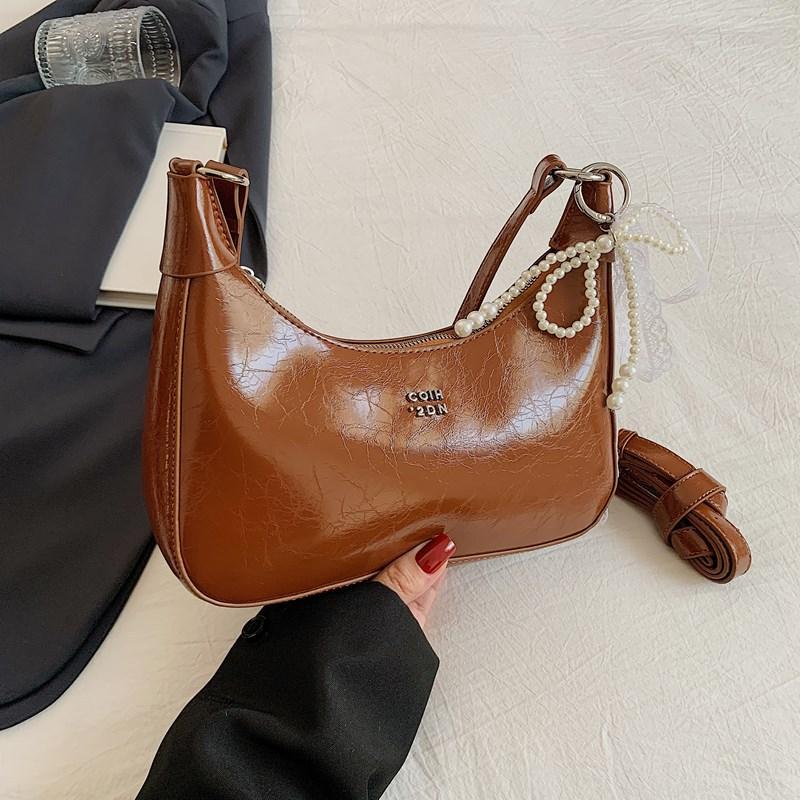 

Сумка подмышку Женская сумка Новая сумка на плечо Плиссированная текстура Сумка подмышку no pendant коричневый