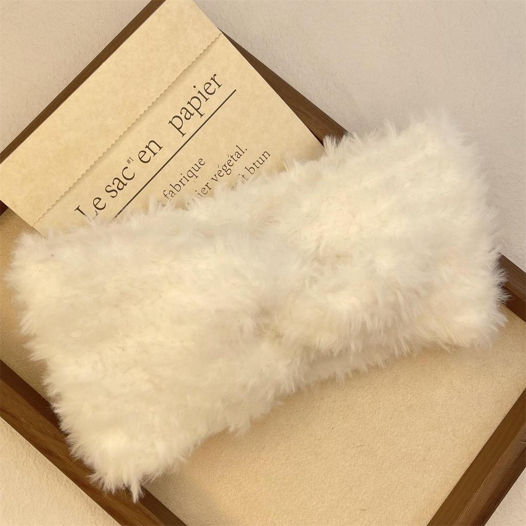Women's Winter Plush Retro Elastic Headband with Earmuffs - Thick, Warm, Cold-Proof Fashion Accessory