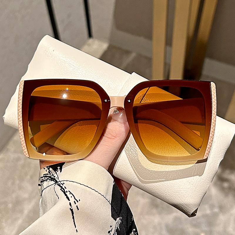 New Fashion Oversize Gradient Sunglasses Women Men Vintage Square Sun Glasses Female Luxury Shades UV400