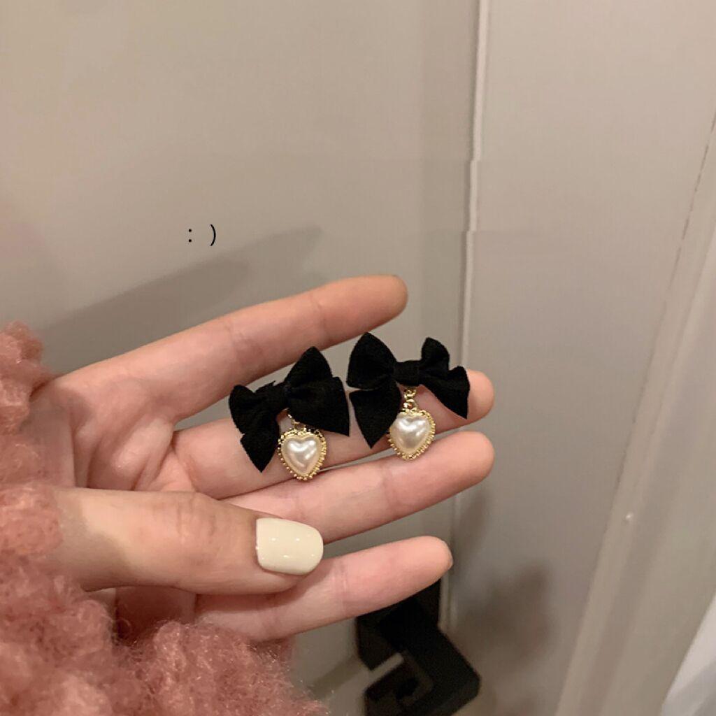 

With coat~ New temperament retro velvet bow love pearl earrings stud earrings women s silver needle