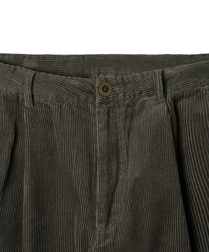 HOOVES Corduroy Single-Pleat Cargo Pants [Ash Khaki]