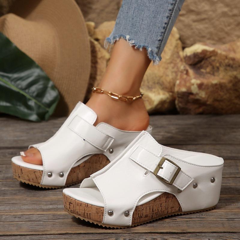 Wedge heel foot cool slippers women's summer new European and American large size fish mouth square buckle rivet slippers