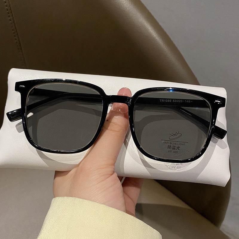 Trendy New Near Sight Sunglasses for Women Men Travel Outdoor Popular Myopia Eyeglasses Shades Ladies Vintage Square Sun Glasses
