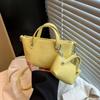 Solid Color Advanced Sense Niche Design Light Luxury Crossbody Bag 2026 High Quality Versatile Ccise Casual Commute Handbags