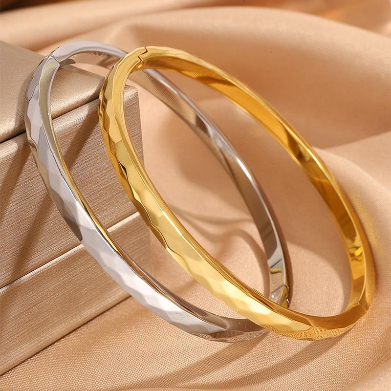 Titanium Steel Rhombus Bright Fashionable Light Luxury High-end Bracelet for Women
