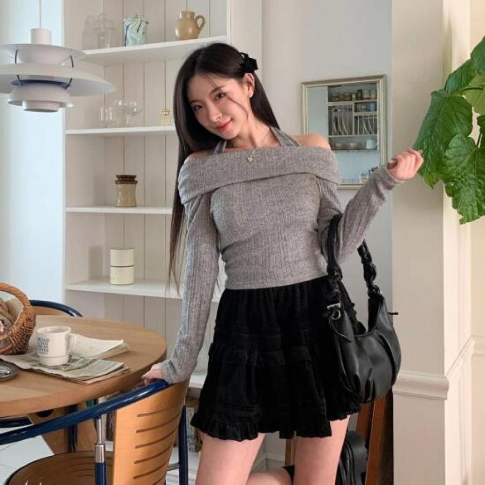 New Arrivals Open Run Off Shoulder KniT HalTer Neck Long Sleeve T shirT