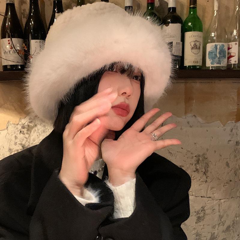 White Plush Hat for Women In Winter, Korean Version Showing Small Face, Thickened Warm Fisherman Hat, Japanese Large Head Circumference, and Cold Hat