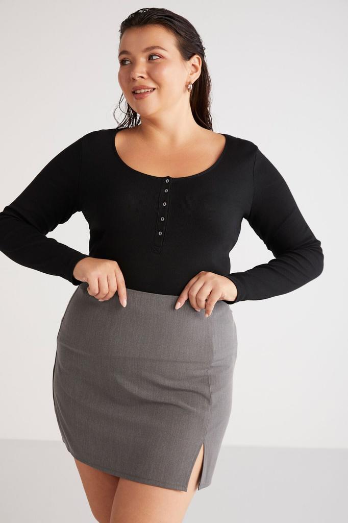 Damen Bluse in Übergröße Zazanabb Rippstrick Optik Körperbetont Tiefer Rundhalsausschnitt Geknöpft Schwarz Plus Size Bluse