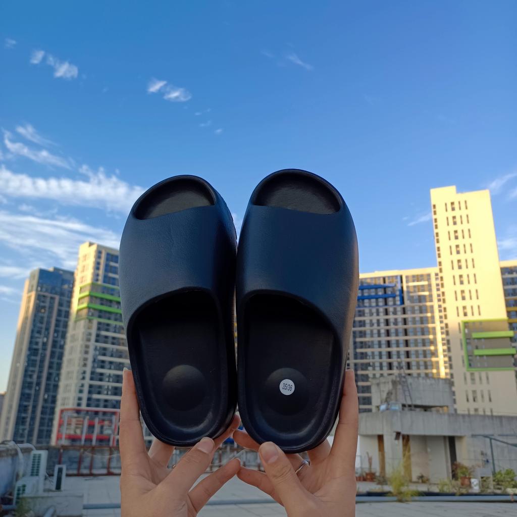 Men's New Slippers Fashion Thick-soled Non-slip Increased Indoor and Outdoor Couples EVA Sandals and Slippers