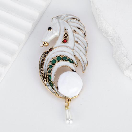 Broche Cheval Émaillé Blanc Broche Cheval Rétro avec Pendentif Perle Fausse Suspendu Broche Animal Épinglette Robe Accessoire de Costume Cadeau pour Elle Lui