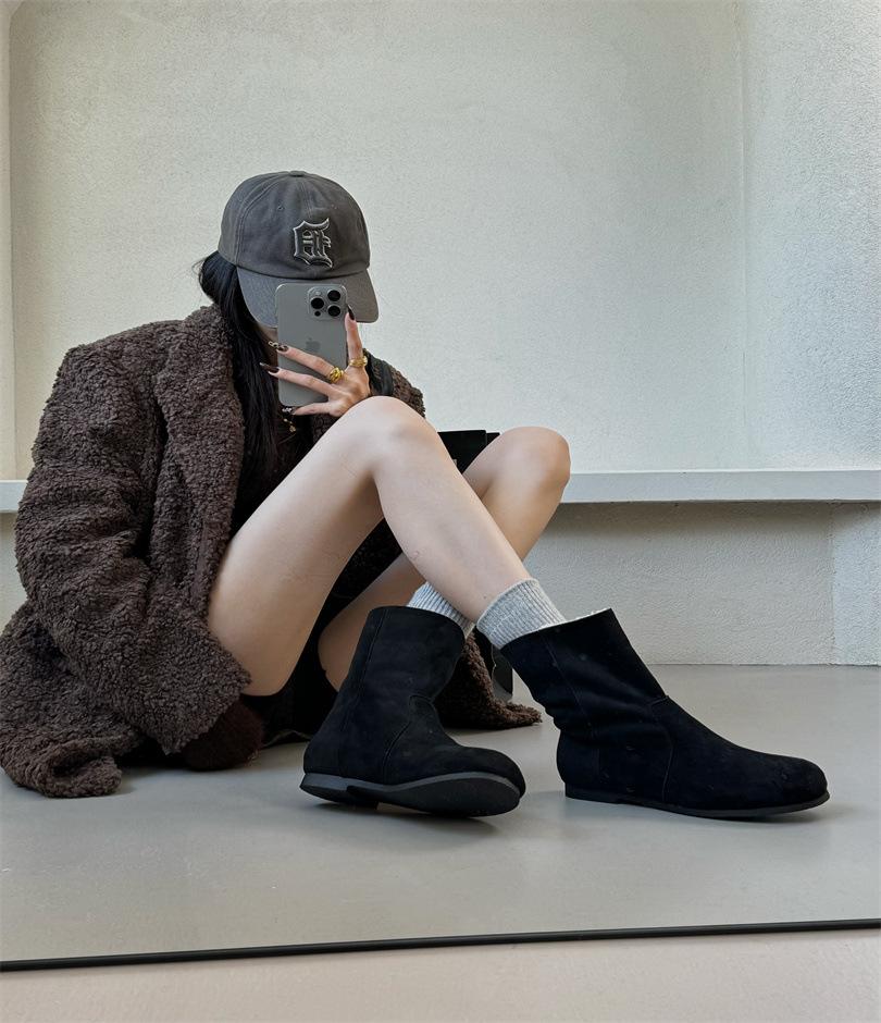 Suede Sleeve Low Heel Versatile European and American Matte Soft Leather Foreign Style Martin Boots 2025 New Round Head Fashion Boots Retro