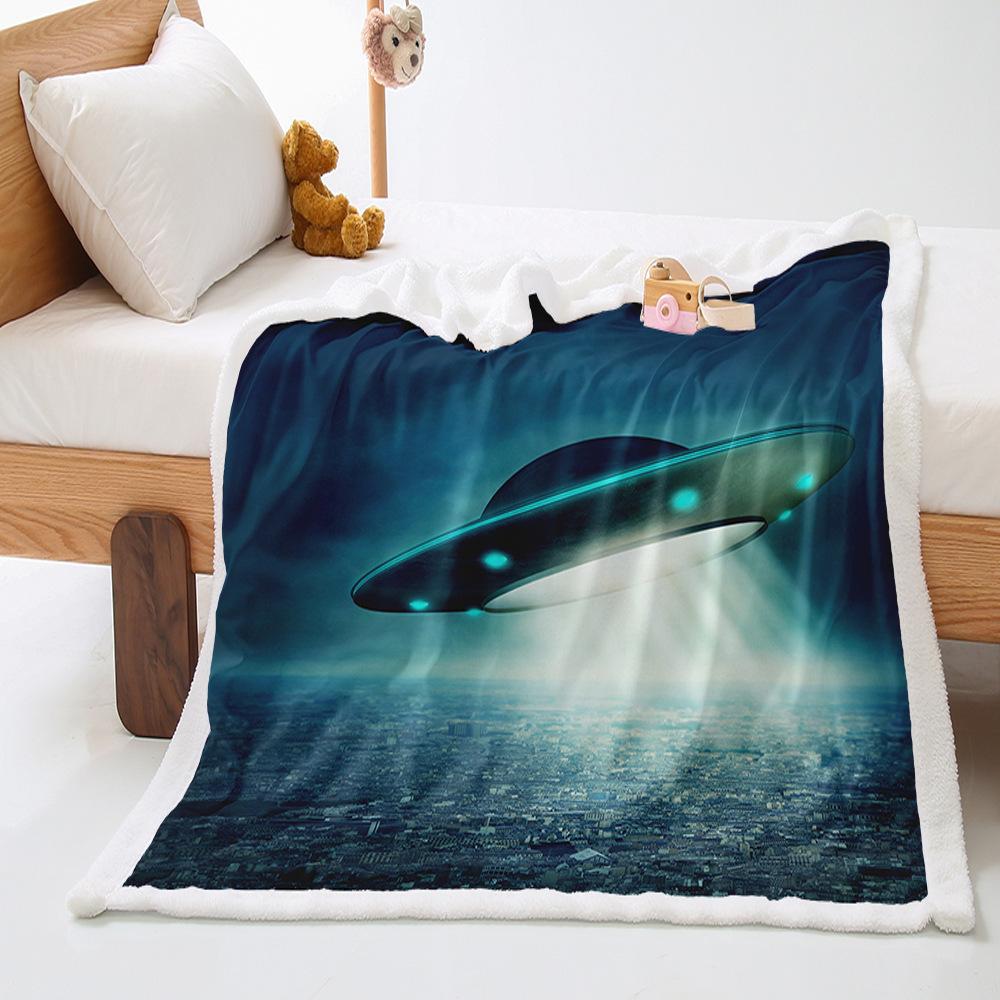 Spaceship 2D digital printing thickened lamb wool crystal fleece blanket one piece