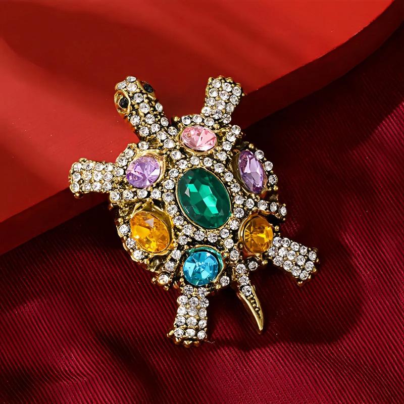 New turtle brooch women's high-end sense light luxury niche creative fashion animal high-end brooch pin accessories
