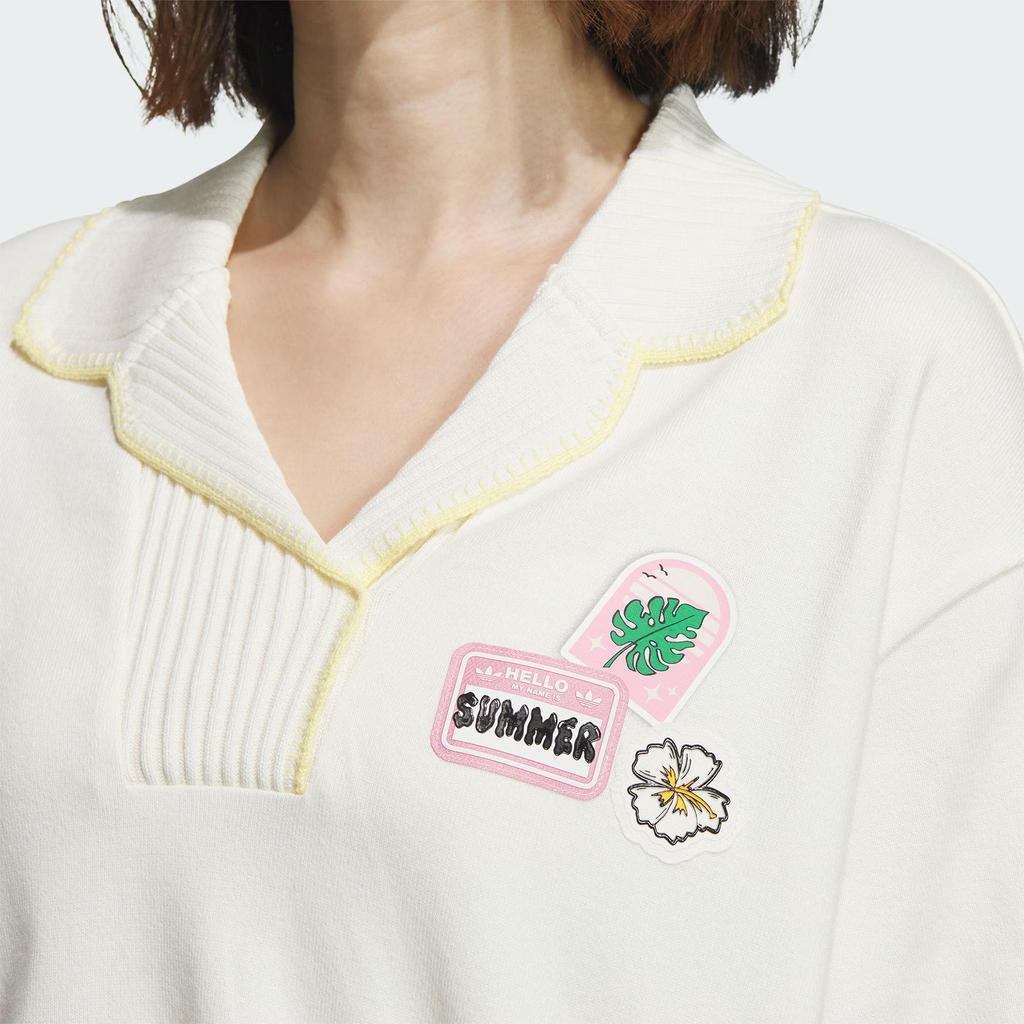 adidas Originals Holiday Play Poloshirt mit Buchstabenmuster Damen Tops Off-White IW6299