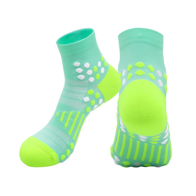 2026 Cycling Socks Men's and Women's Hiking Sports Socks Running Socks Breathable Sweat-absorbing Medium Tube Professional Marathon Socks