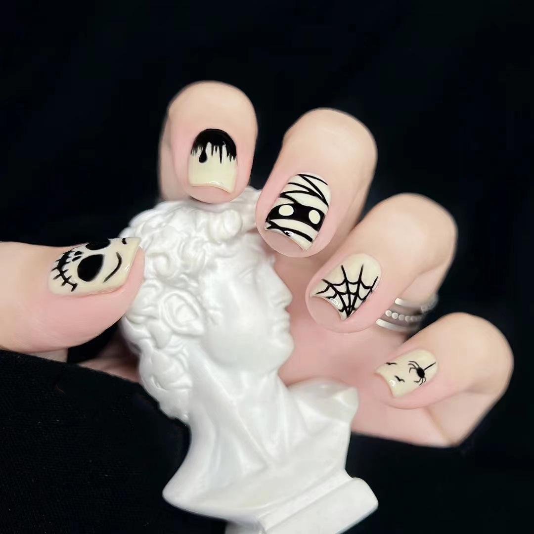 

C424 Mischievous Spirit Retro Wearable Nails - Halloween & Autumn/Winter Edition