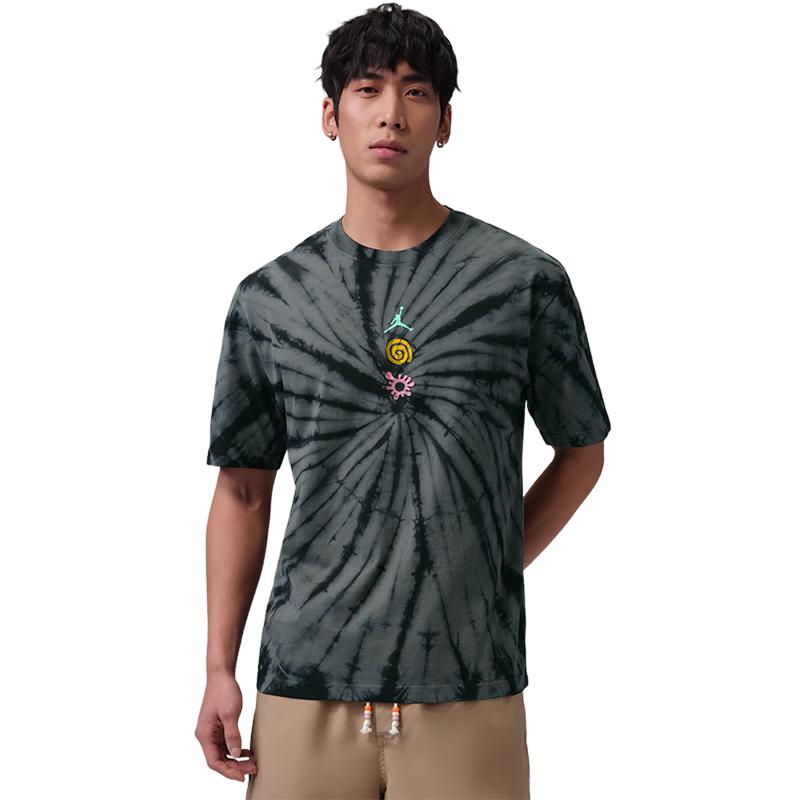 Nike Men s Tie-Dye Short Sleeve T-Shirt L