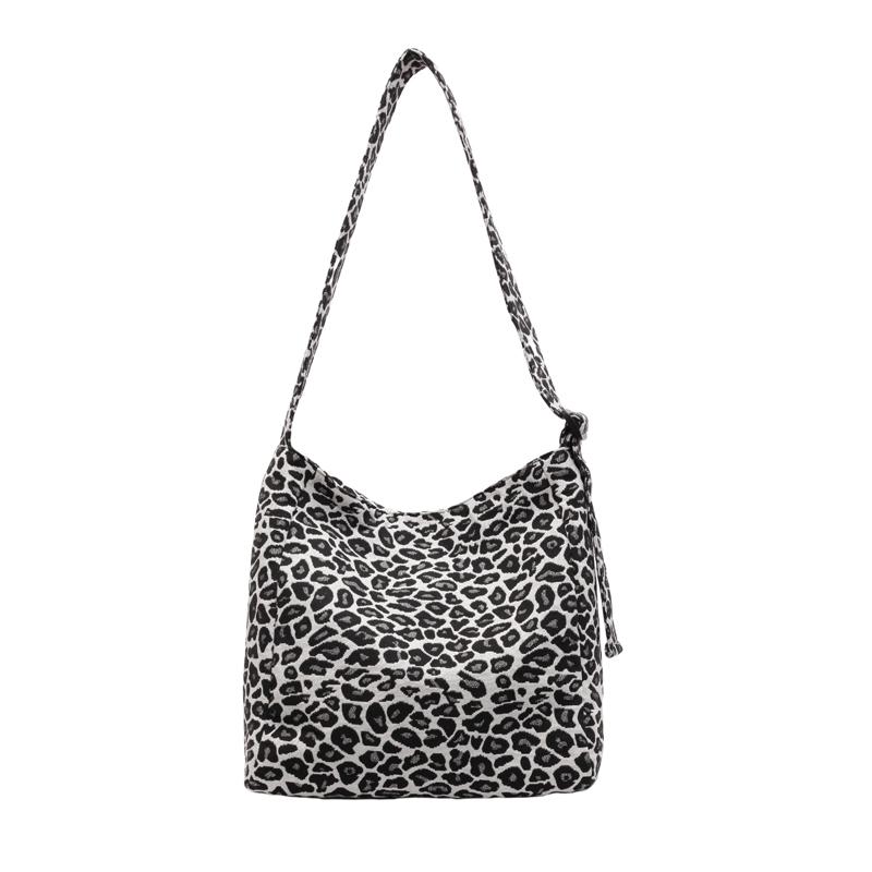 Large Capacity Leopard Print Commuter Shoulder Bag Women's Underarm Bag Tote Bag
