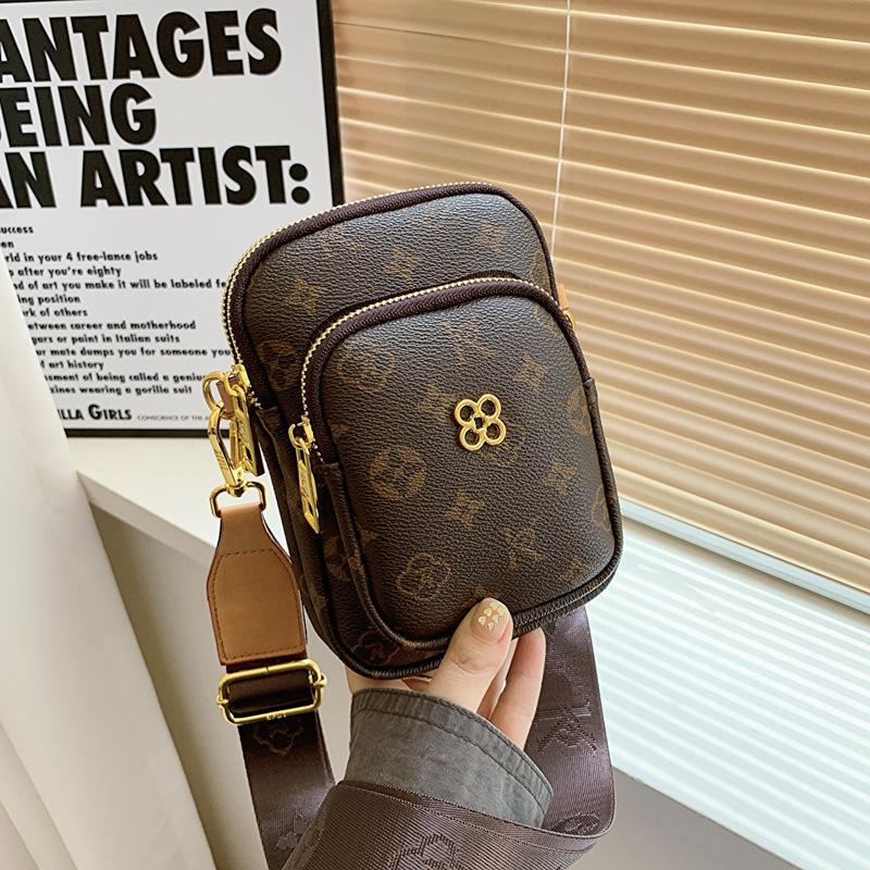 

Премиальная женская сумка маленькая сумка новая ретро с принтом маленькая квадратная сумка универсальный цвет на плечо трехслойная сумка для мобильного телефона