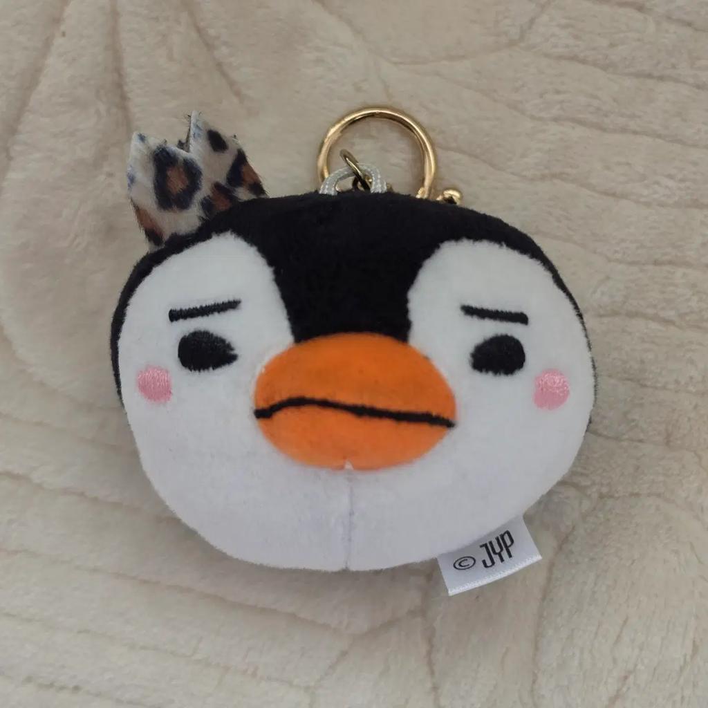 Lee Jun-ho Penguin Face Keyring Japan MD
