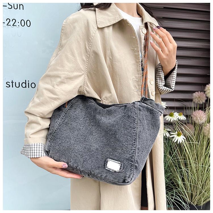 Damen 2025 Denim Schulter-Tote mit großem Fassungsvermögen - Trendig & Strukturiert