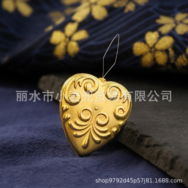 Geometric Pendant Necklace With Large And Small Squares