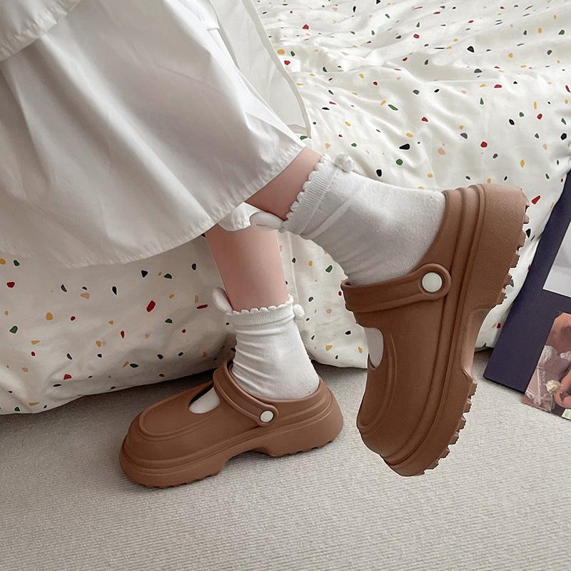 Cartoon Hole Shoes Women's Summer New Bag Head Comfortable Fashion Casual Wear Beach Cool Slippers