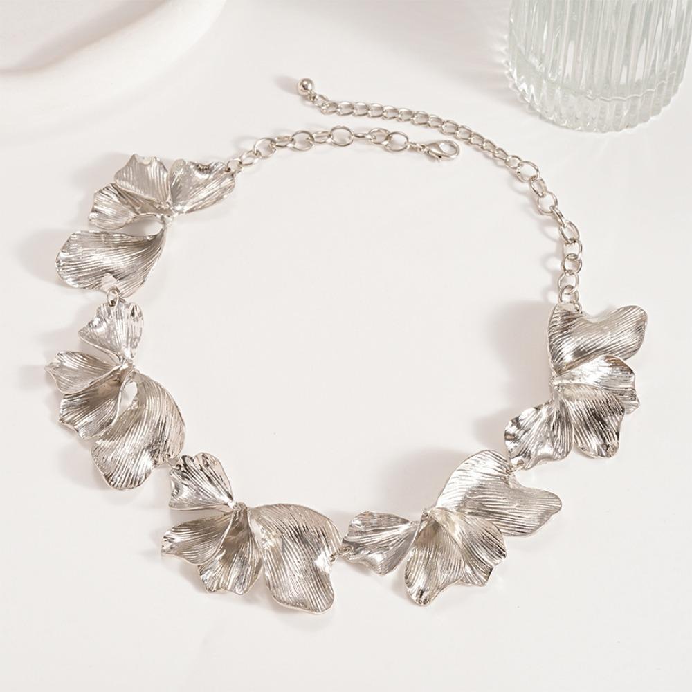 Retro Irregular Petals Necklace Punk Metal Choker Personality Flower Choker Necklace  Beach