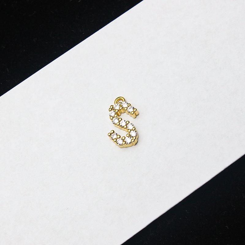 Copper-Plated Gold Micro-Inlaid Diamond English Letter Pendant: 26 Charm Options for Necklaces or Earrings