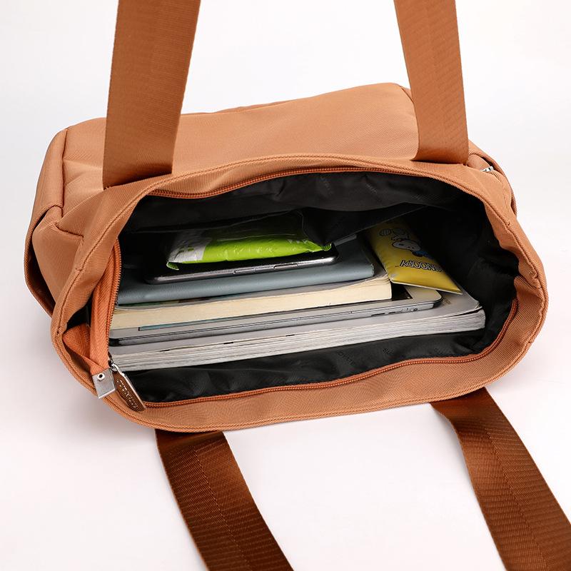 New Fashion Tote Bag Nylon Cloth Lightweight Shoulder Bag Mother Travel Bag Versatile Large-capacity Women's Bag