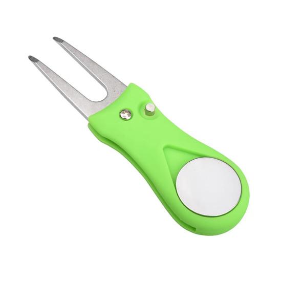 

Инструмент для гольфа Divot Складной инструмент для ремонта Divot с магнитным прочным всплывающим маркером для мяча из нержавеющей стали Вилы для игроков в гольф зелёный