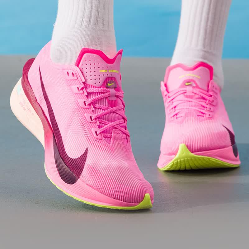 Nike HF6412-601 Women s Running Shoes US 8.5 (W)
