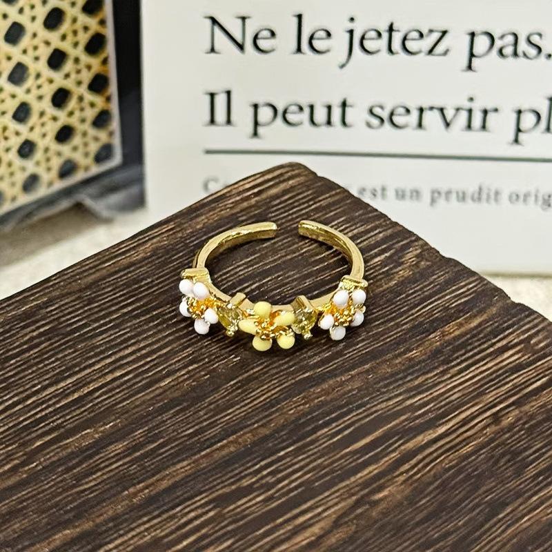 Medieval Gold High-End Elegant Enamel Open Ring Cold Wind Light Luxury Flower Index Finger Ring Female
