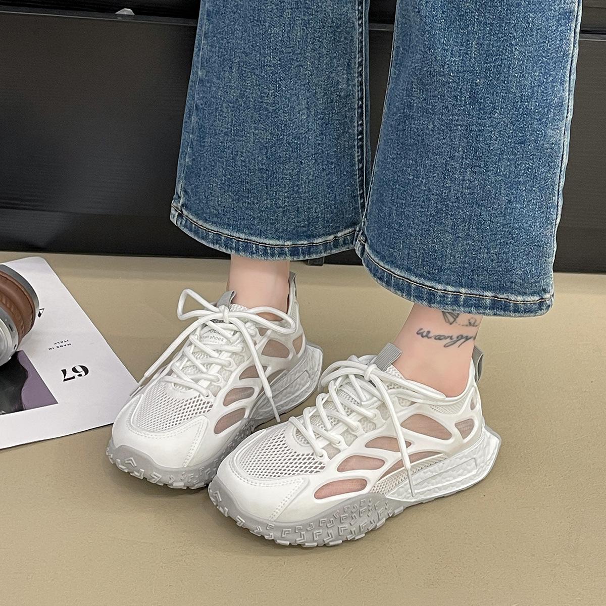 

2025 summer new fashion simple breathable mesh trend casual sports shoes little white shoes student shoes women 35